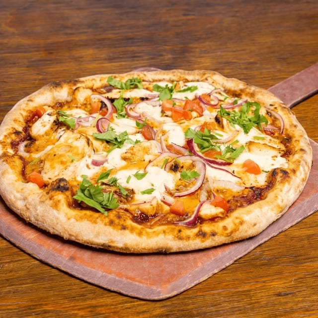 Mini 900's #4 BBQ Chicken Pizza.